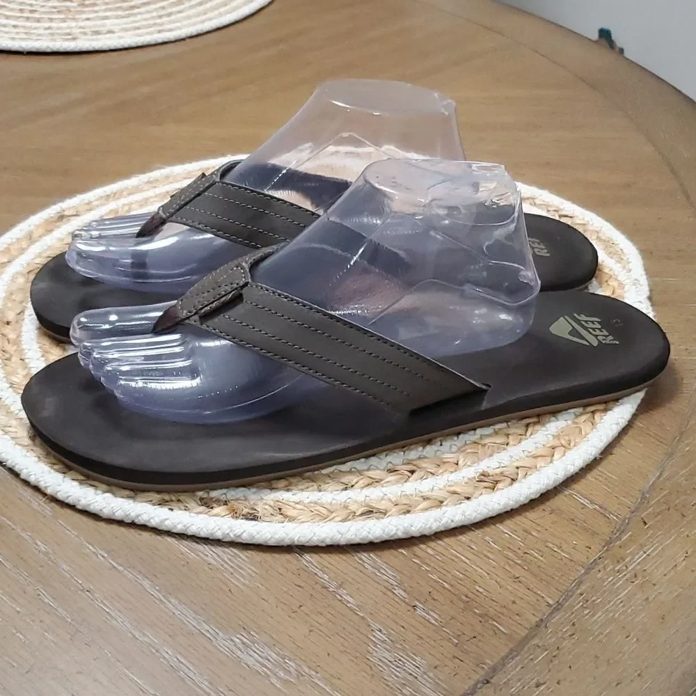 Reef Men’s Size 13, Reef Brown Flip Flops, With Bottle Opener